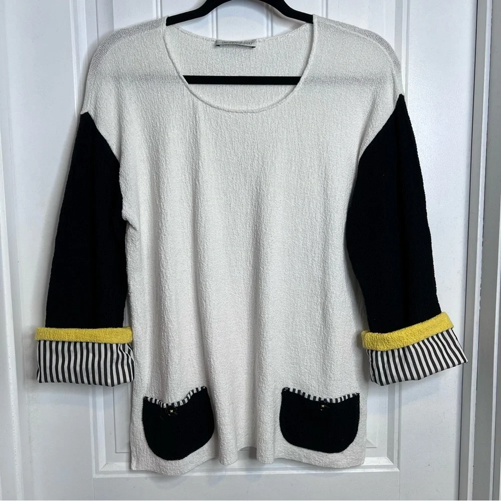 Margaret Winters Colorblocked Sweater. Size Large.‎